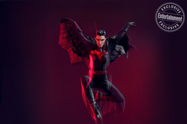 Season 1 (Batwoman) 005.png